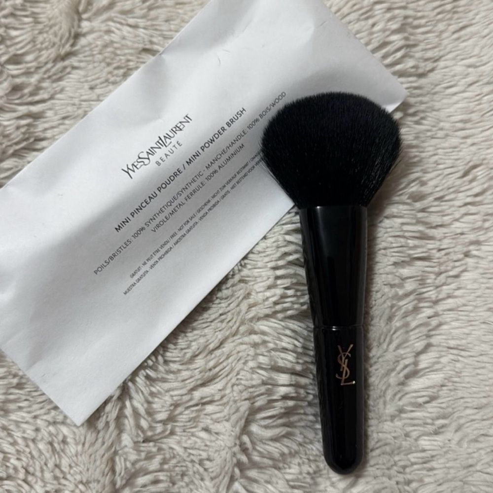 Yves Saint Laurent Beaute Delux Powder Blush